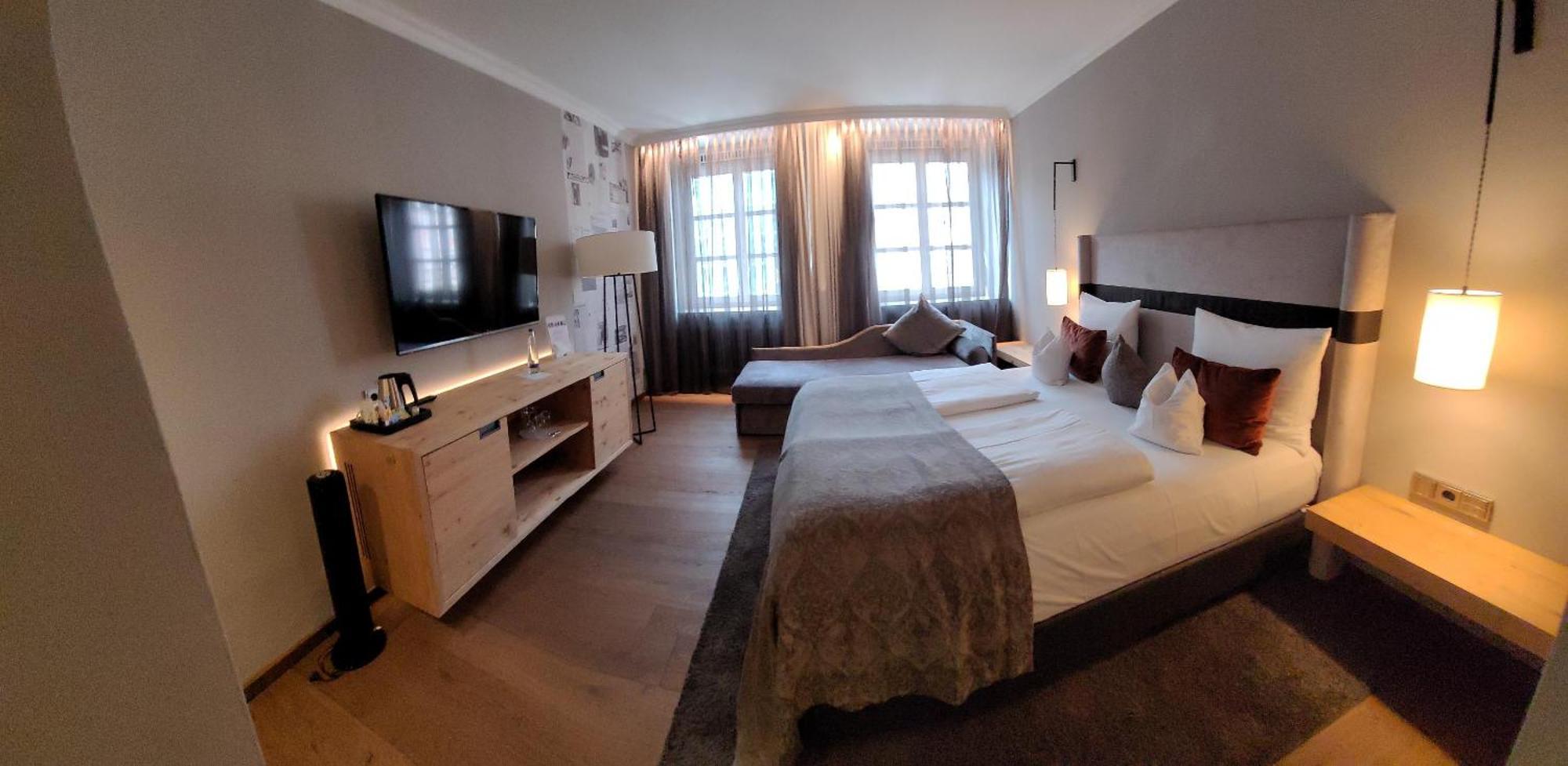 Hotel Goldene Sonne Landshut Kültér fotó