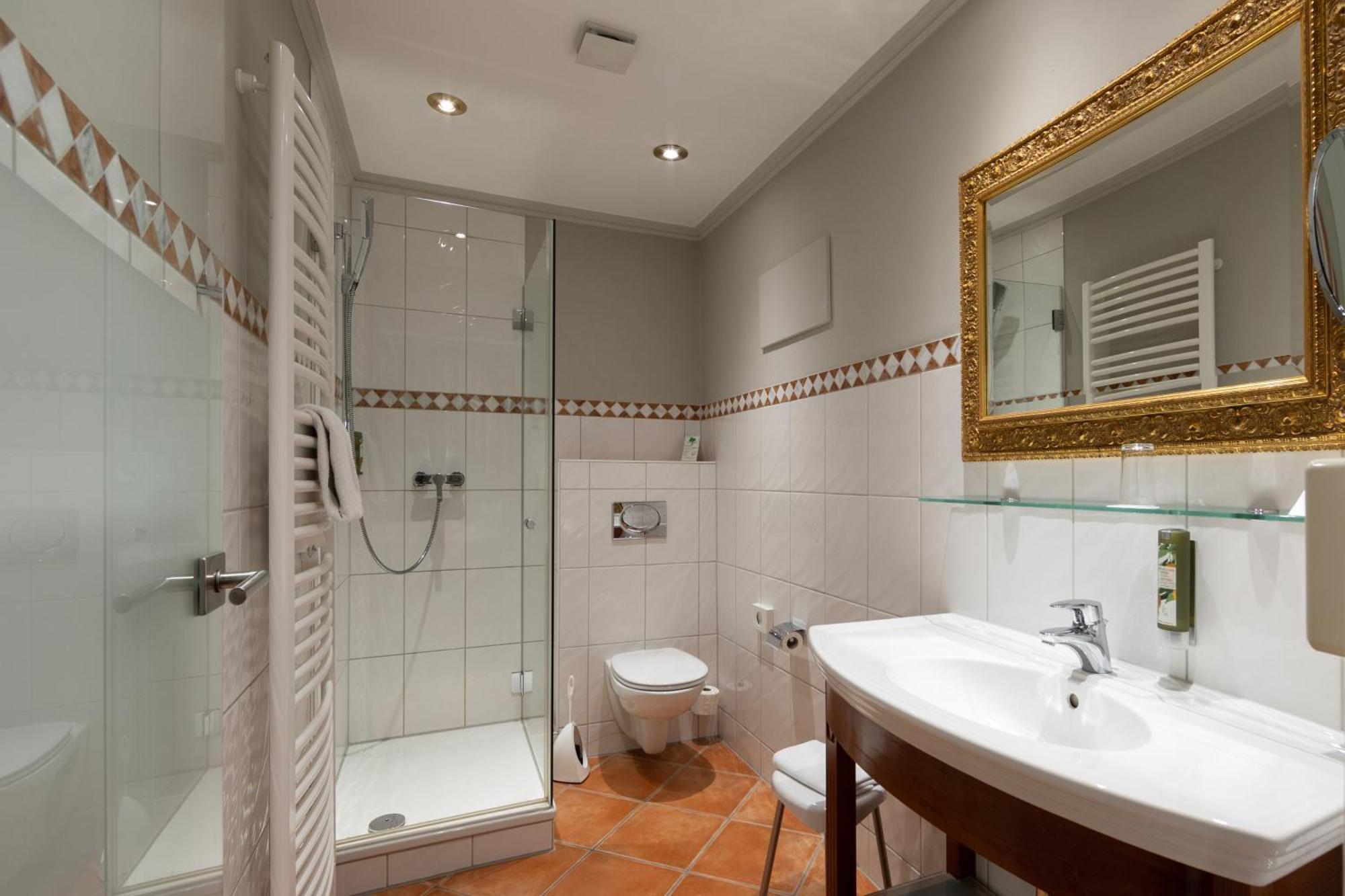 Hotel Goldene Sonne Landshut Kültér fotó