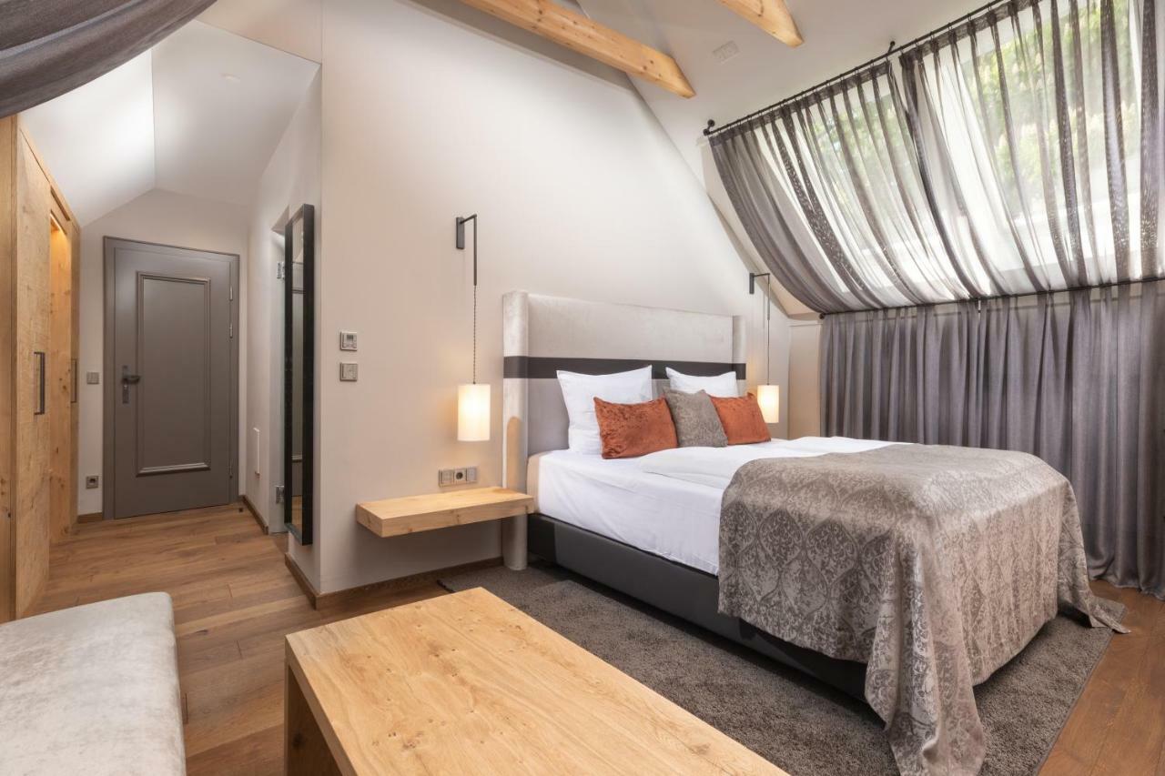 Hotel Goldene Sonne Landshut Kültér fotó